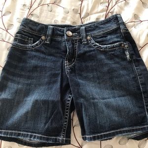 EUC Silver Suki denim shorts